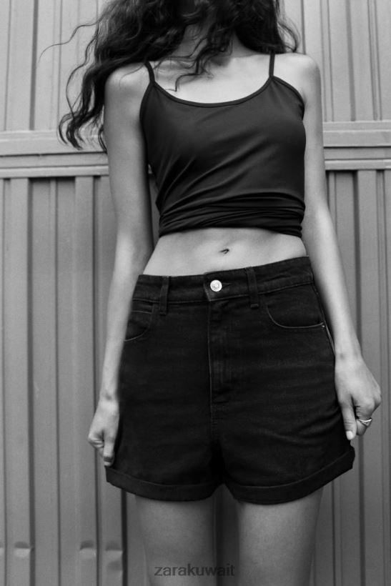 Zara شورت جينز عالي الخصر من عام 1975 نحيف أسود ملابس 6L6LL8545
