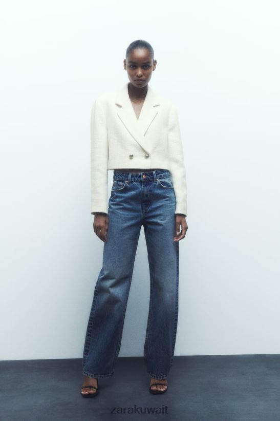 Zara سترة قصيرة محكم نحيف بيج فاتح ملابس 6L6LL8173