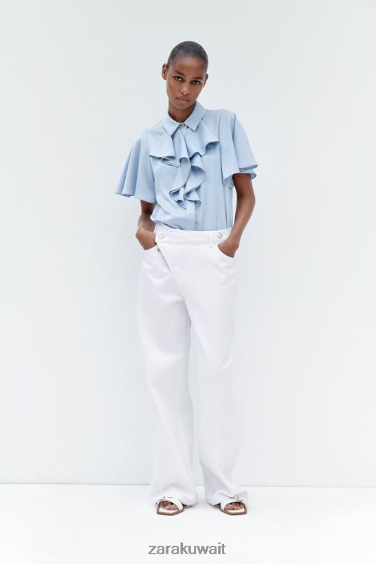 Zara قميص بتأثير الساتان وكشكش نحيف أزرق فاتح ملابس 6L6LL8358