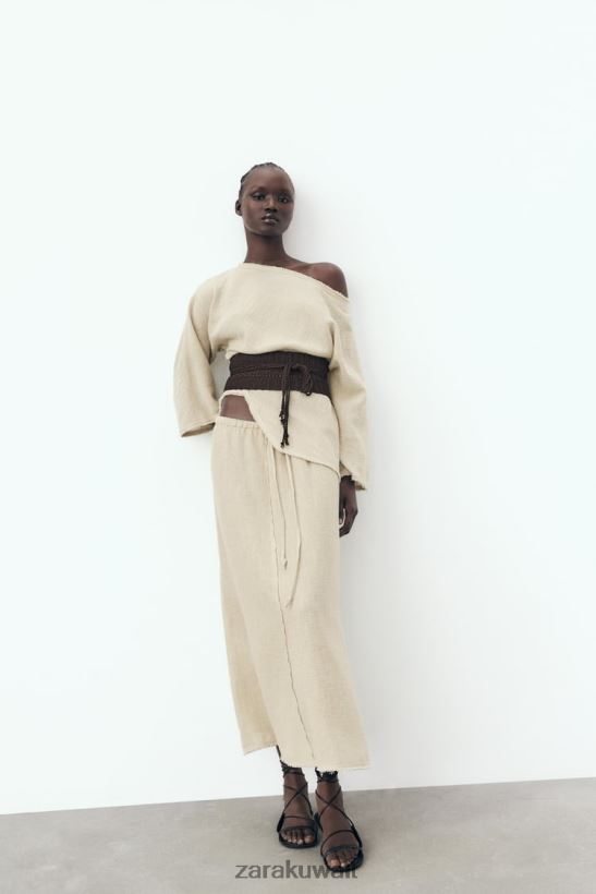 Zara بلوزة ذات ملمس ريفي نحيف رمل ملابس 6L6LL8382