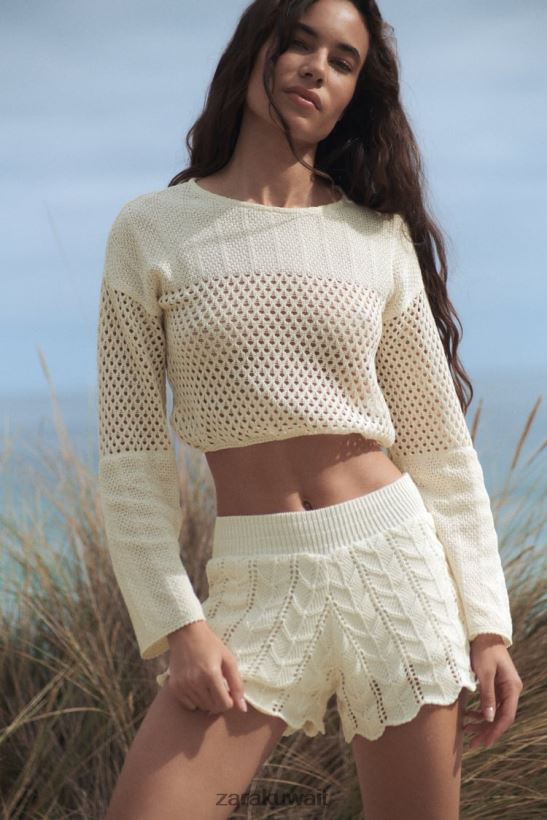 Zara شورت كروشيه نحيف بيج فاتح ملابس 6L6LL8620