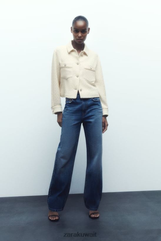 Zara سترة قصيرة بأزرار جوهرة نحيف بيج فاتح ملابس 6L6LL880