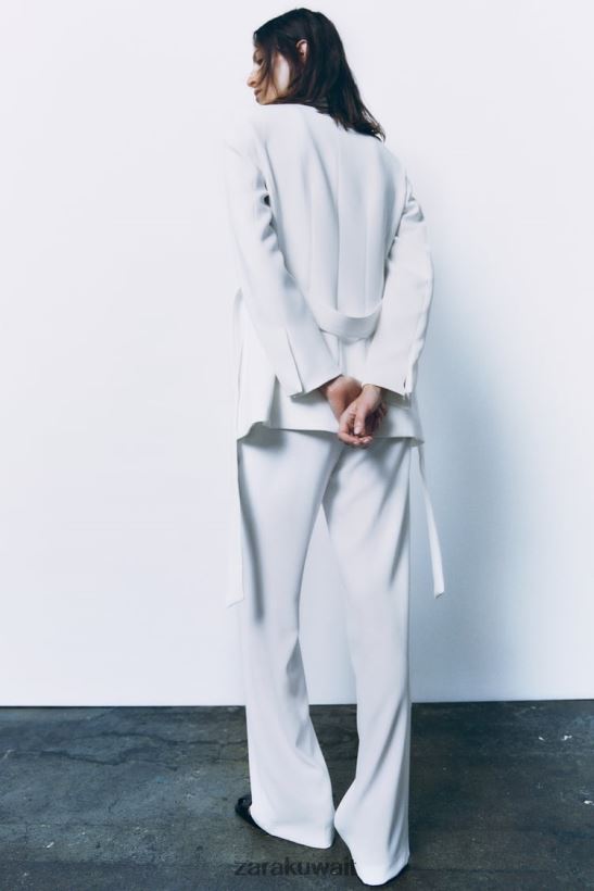 Zara السراويل ذات الخصر العالي ذات المقاس العادي نحيف بيج فاتح ملابس 6L6LL8889